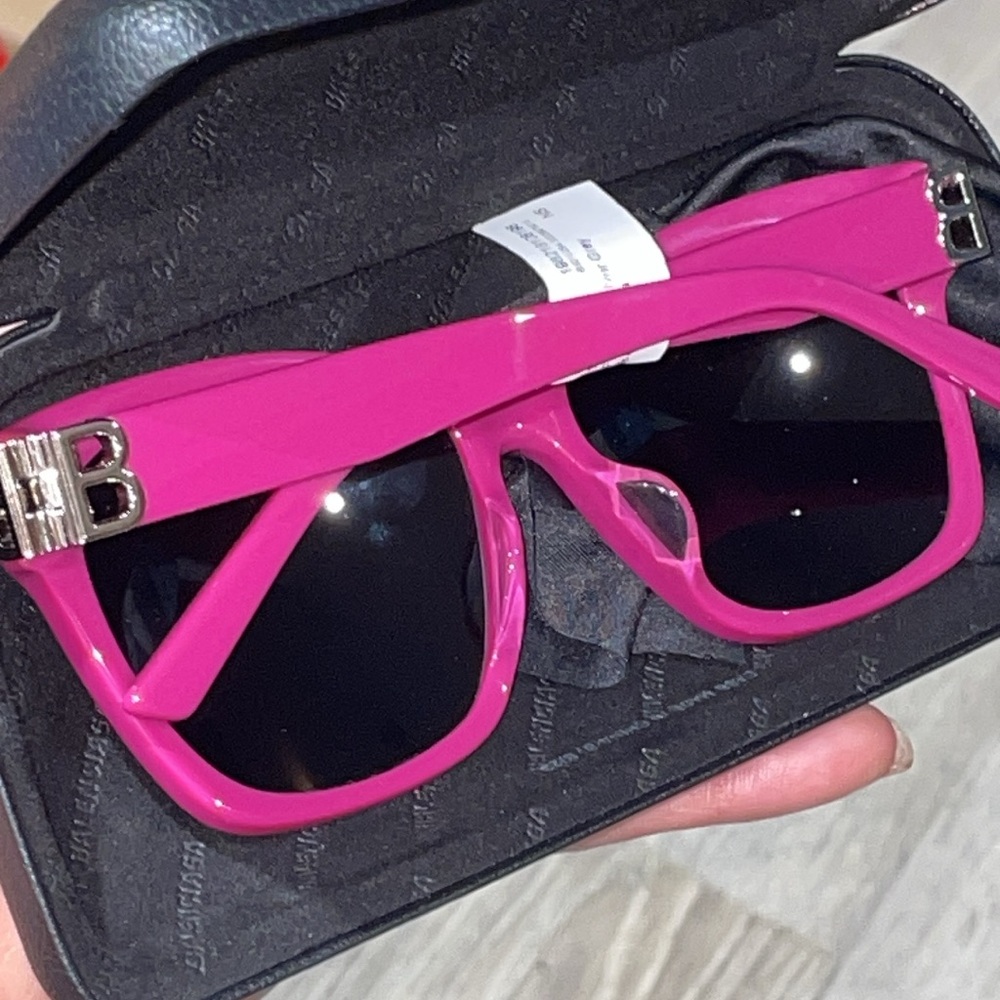 24HR FINAL⚡️DROP ⬇️ SHIPS TODAY❗️Balenciaga Pink Square Sunglasses - Picture 5 of 7